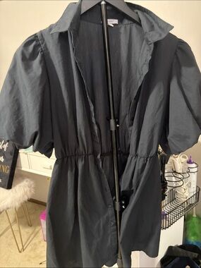 Discreet Black Button-Front Puff Sleeve Dress
